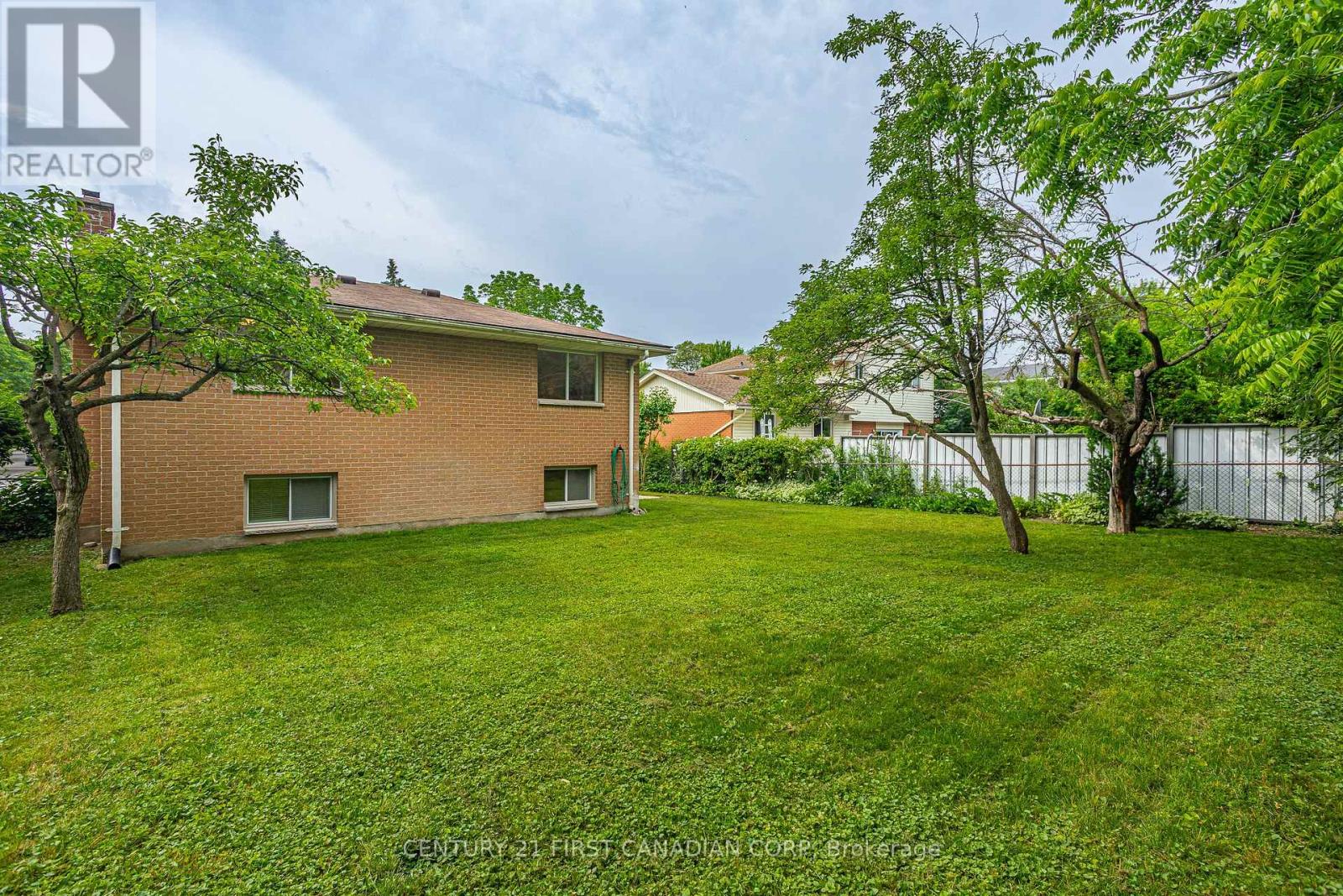 356 Blackacres Boulevard, London North, Ontario  N6G 3C9 - Photo 38 - X12234221