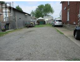 15 BAYFIELD AVENUE