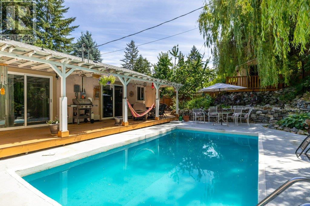 Property at 10724 Pinecrest Road image 1