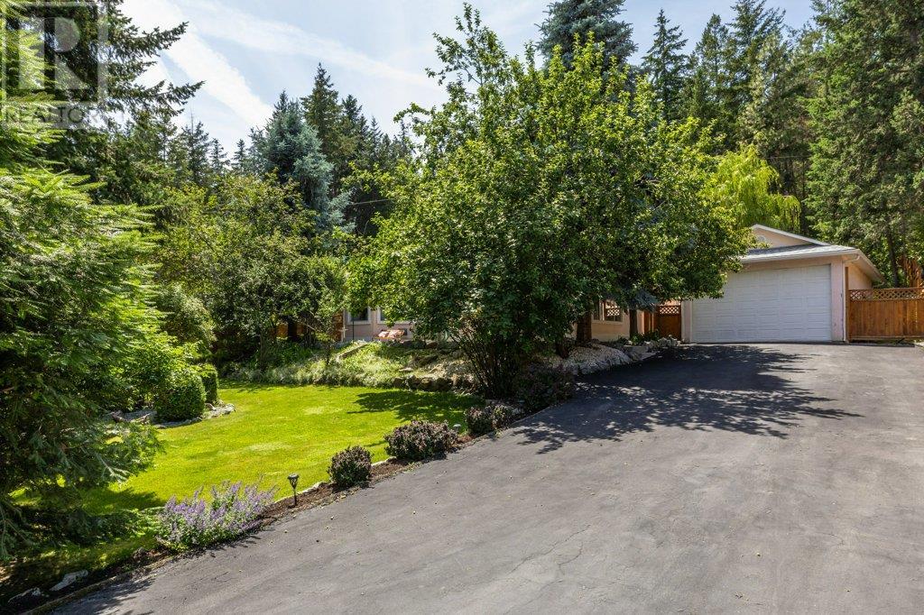 Property at 10724 Pinecrest Road image 2