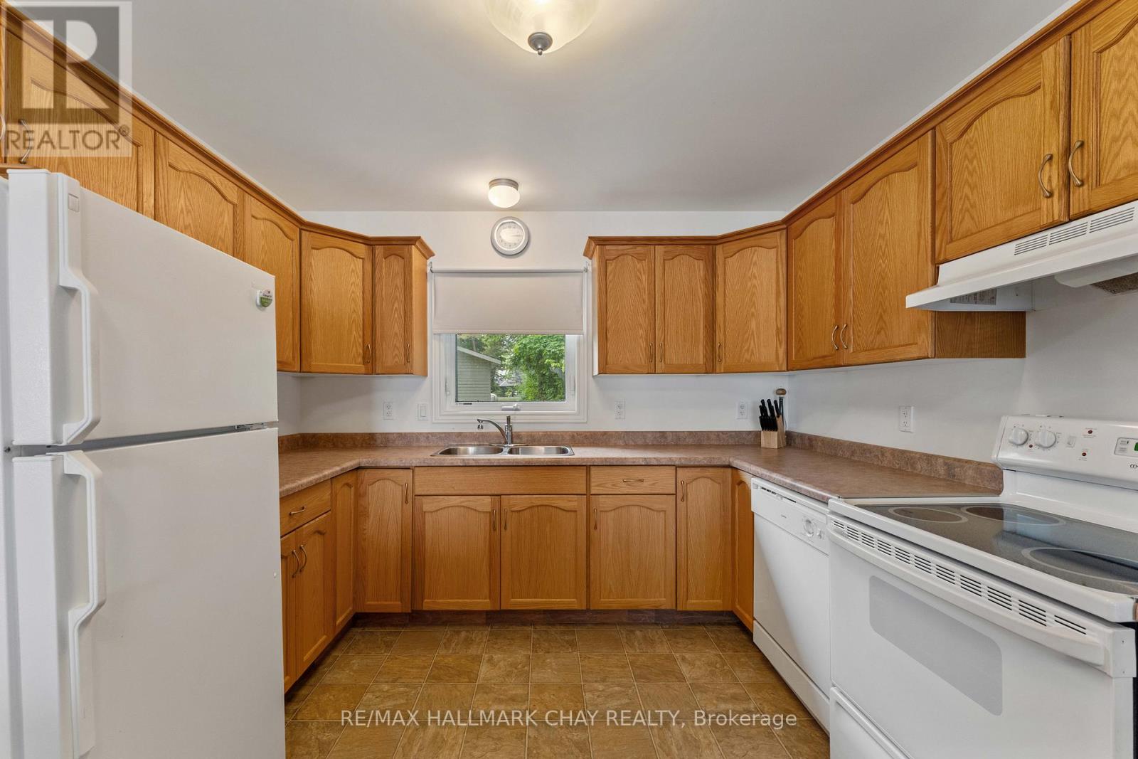 1832 Kilworthy Road, Gravenhurst (Morrison), Ontario  P0E 1G0 - Photo 27 - X12205747