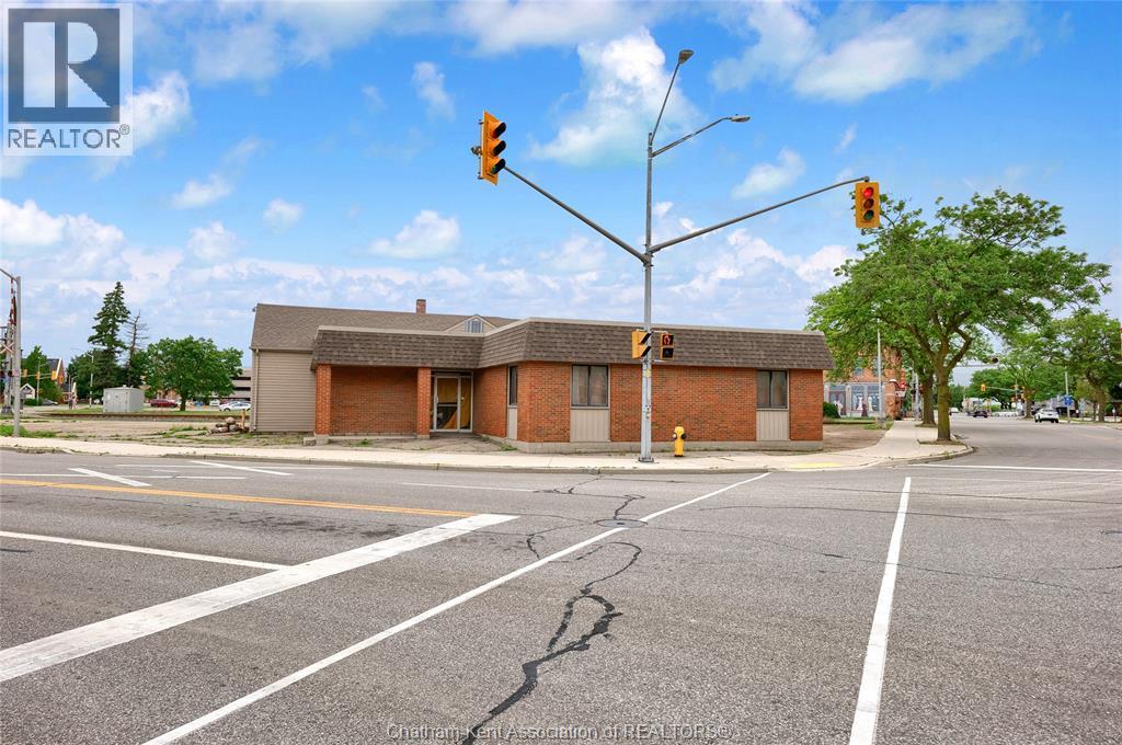 60 William Street South, Chatham, Ontario  N7M 4S3 - Photo 2 - 25015816