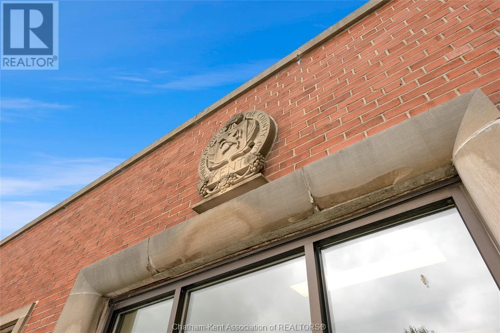 40 William Street, Chatham, Ontario  N7M 4L2 - Photo 3 - 25015811