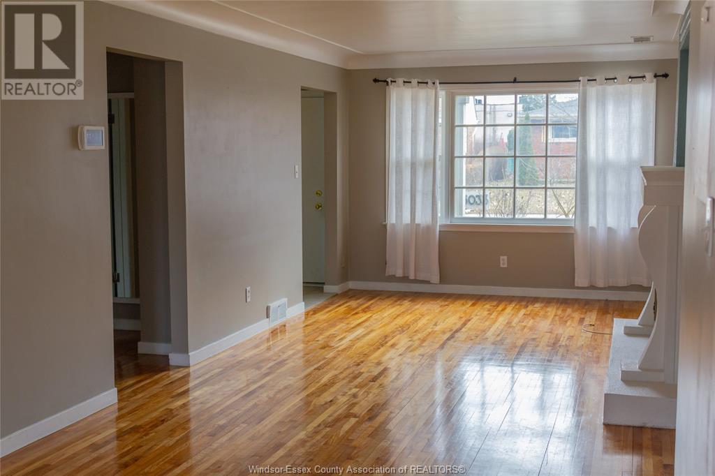 3033 Church Street, Windsor, Ontario  N9E 1T9 - Photo 3 - 25015349