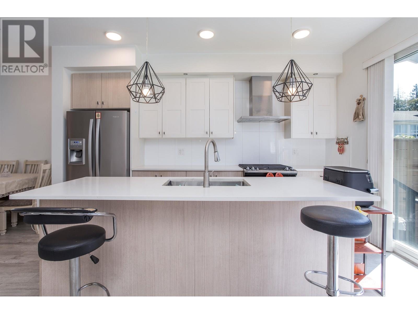 Property at 12 24108 104 AVENUE image 3