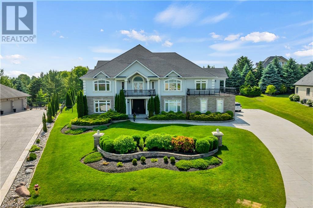 26 Paddock Court, Kitchener, Ontario  N2C 2R4 - Photo 1 - 40743407