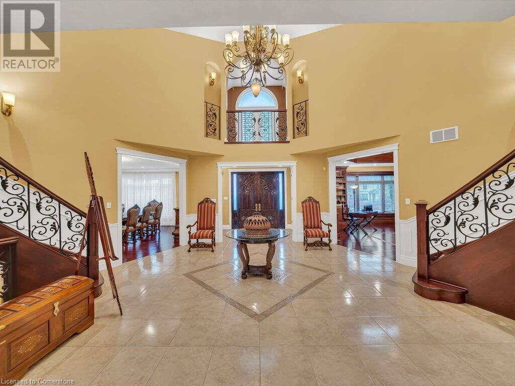 26 Paddock Court, Kitchener, Ontario  N2C 2R4 - Photo 3 - 40743407