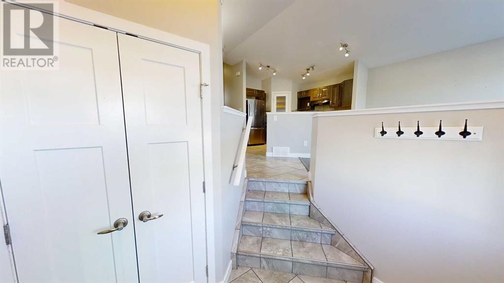 Property at 9422 88 Street image 3