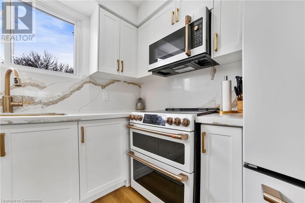 Property at 621 FRANCIS Road image 3