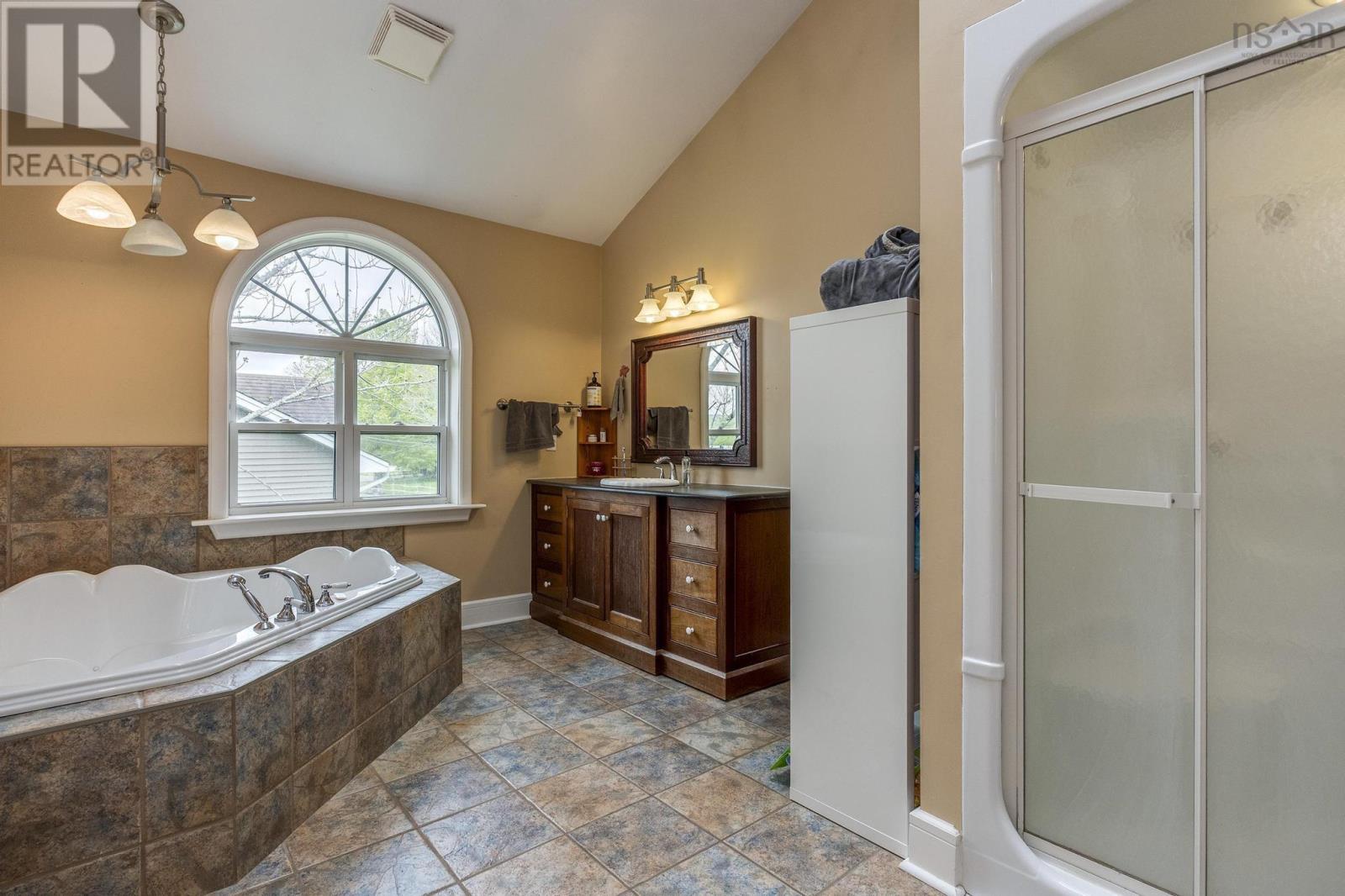 341 College Road, Windsor, Nova Scotia  B0N 2T0 - Photo 4 - 202511658