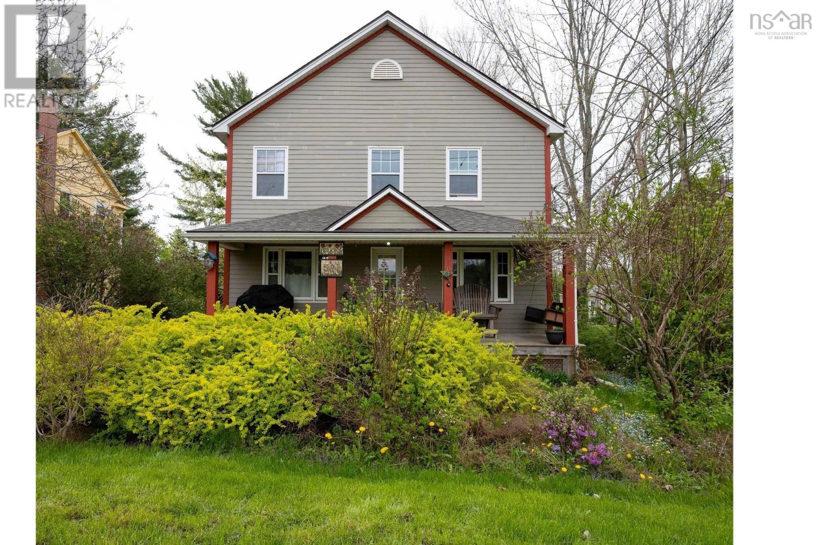 341 College Road, Windsor, Nova Scotia  B0N 2T0 - Photo 1 - 202511658