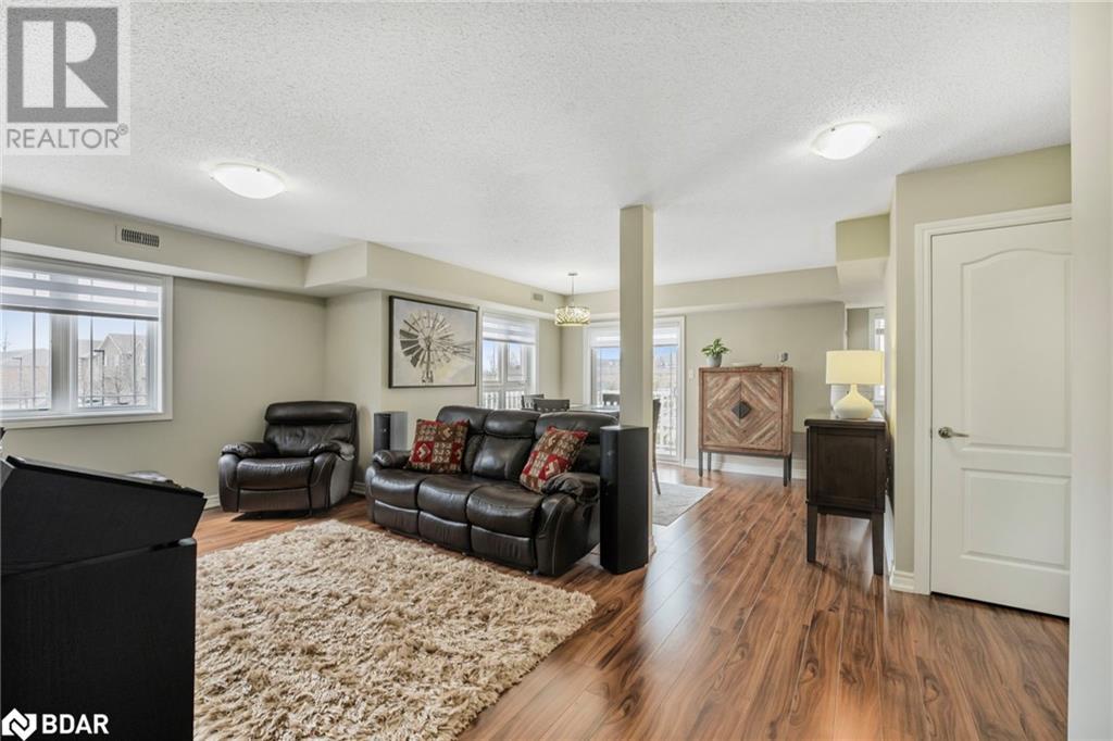 Property at 408 VETERANS Drive Unit# 7 image 3