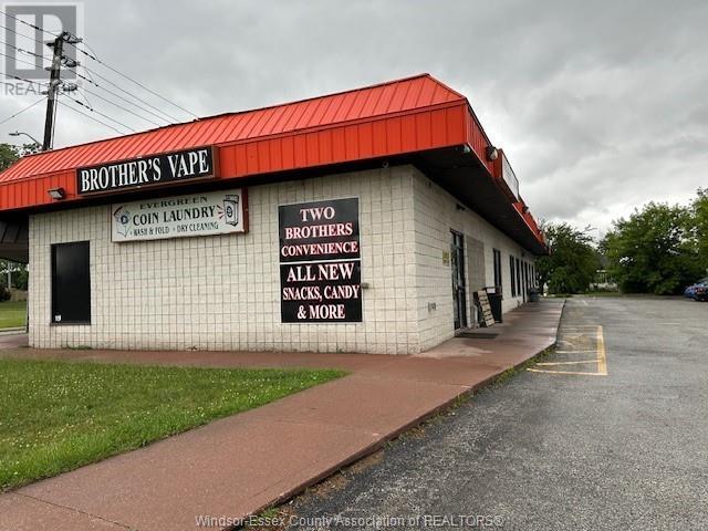 Property at 899 GRAND MARAIS image 3