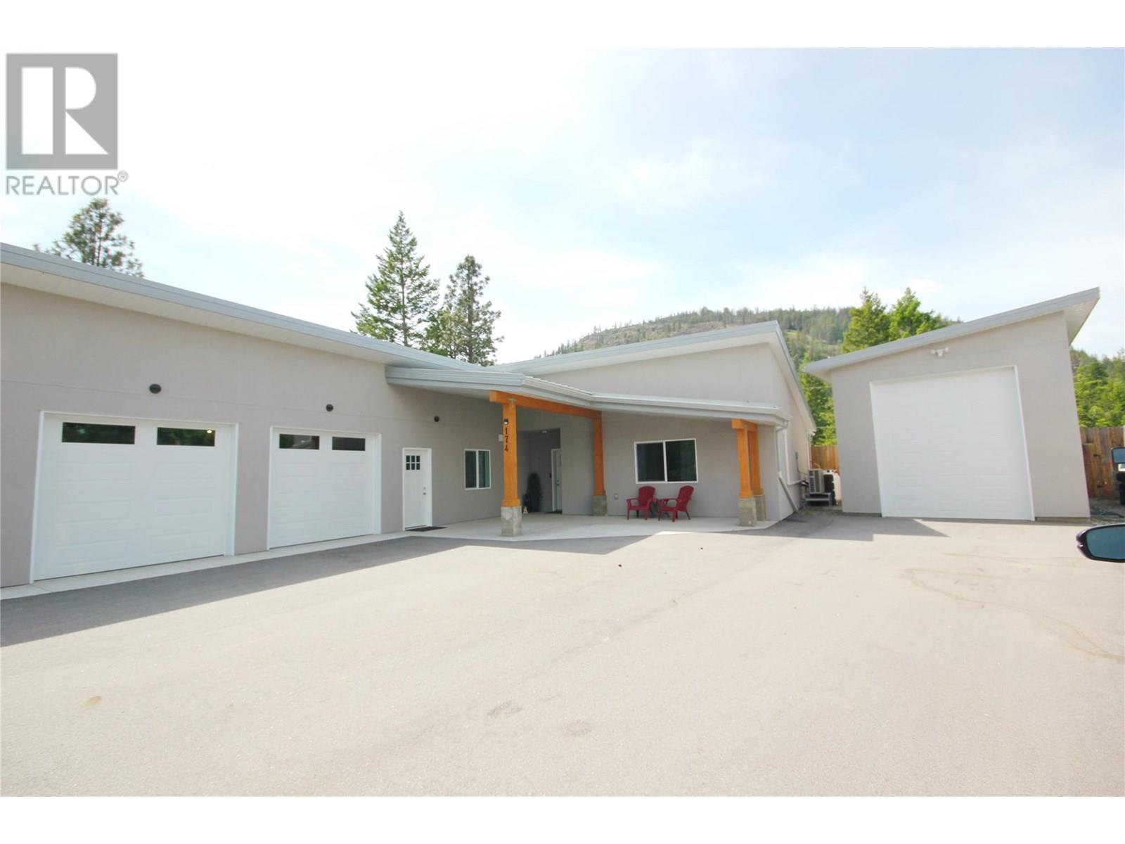 Property at 174 Crown Crescent image 1