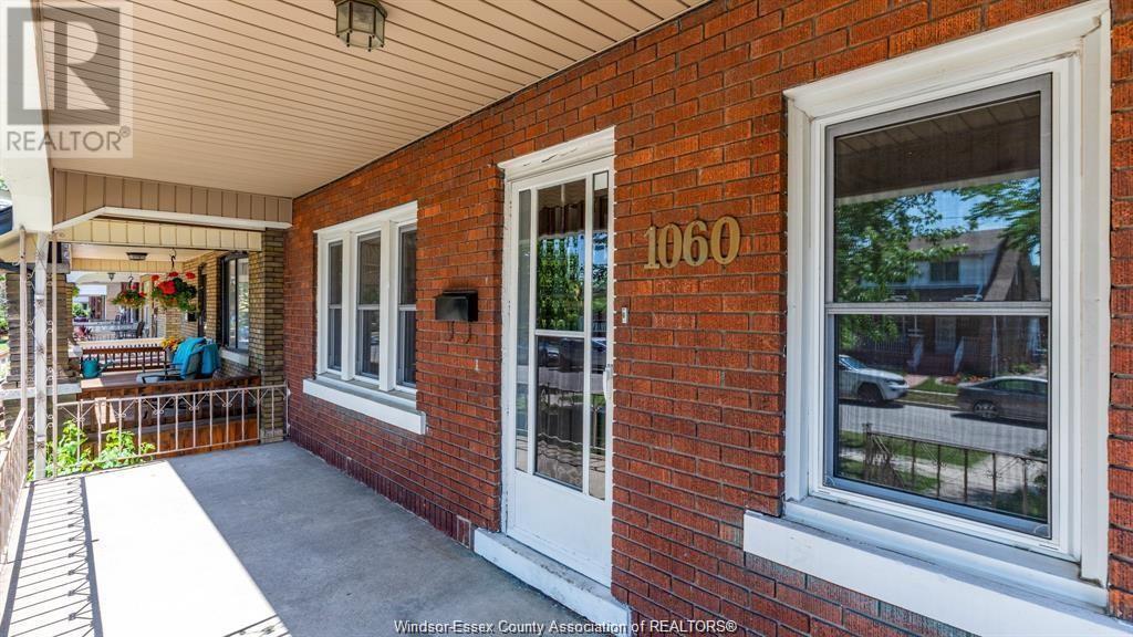 1060 Lawrence Road, Windsor, Ontario  N8Y 3Z8 - Photo 3 - 25015840