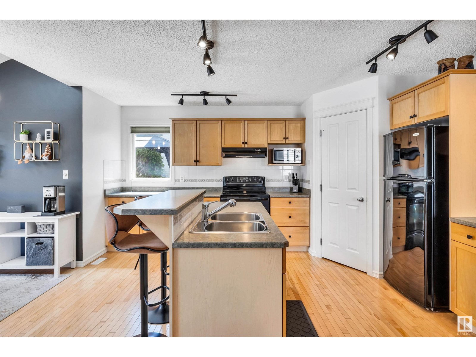 Property at 65 Rue Monette ST image 4