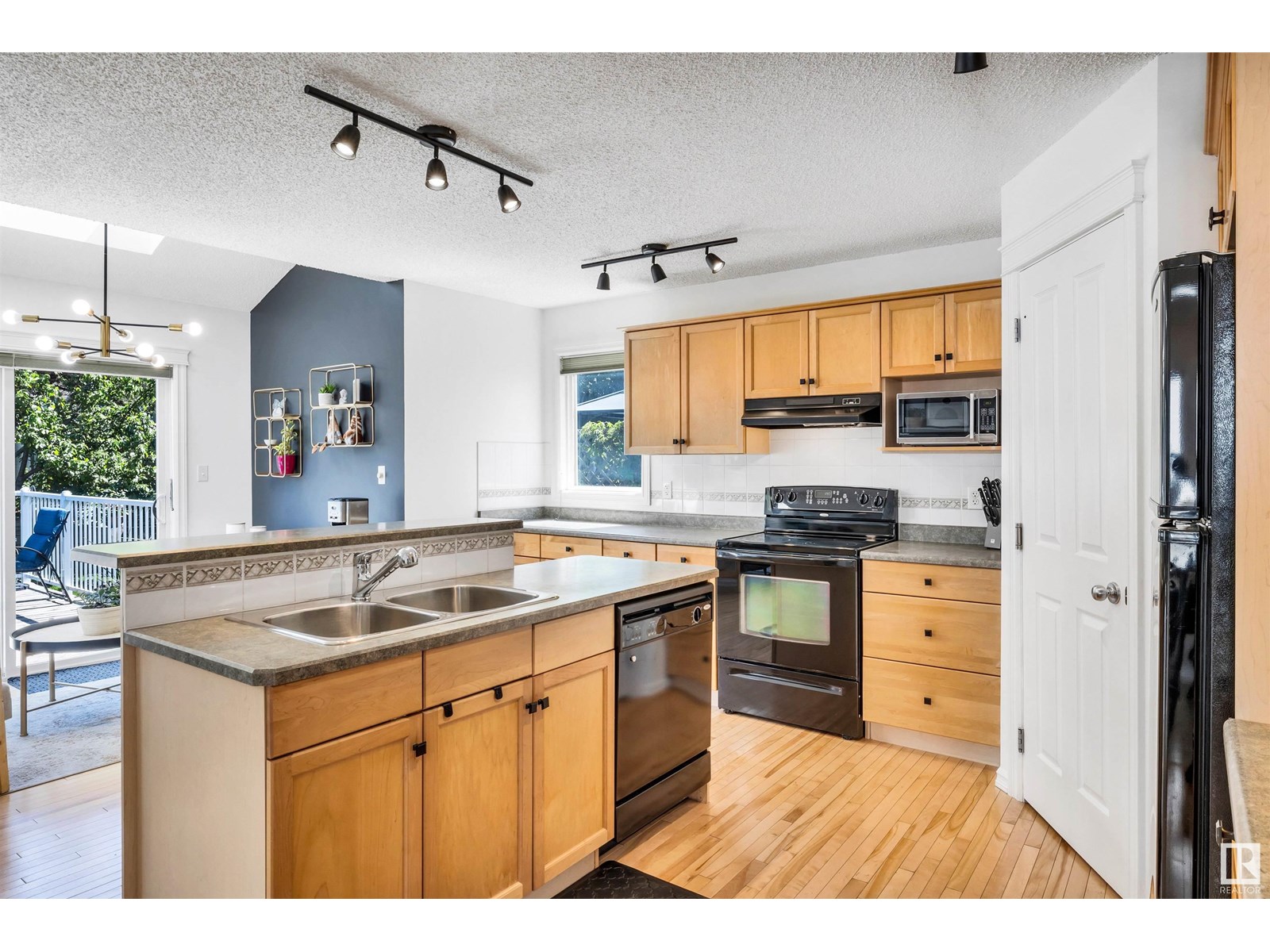 Property at 65 Rue Monette ST image 5