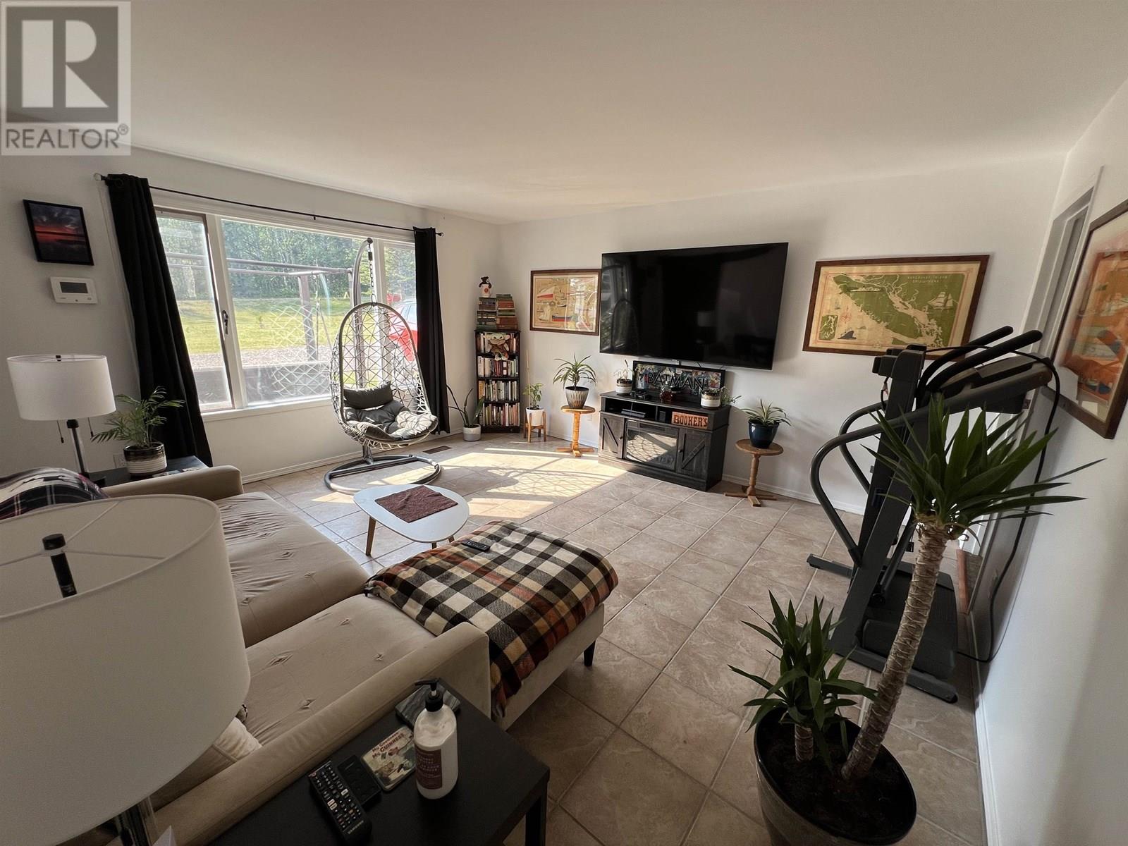 16 Walsh Road, Fort Nelson, British Columbia  V0C 1R0 - Photo 13 - R3018418