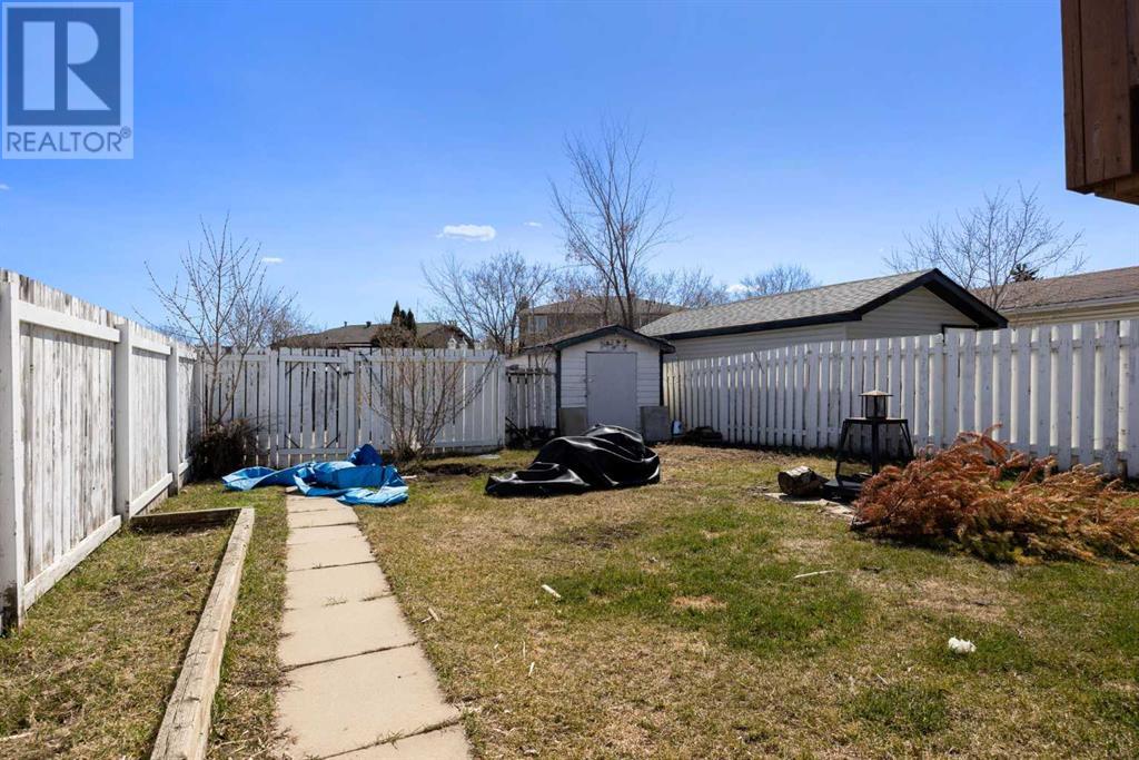 Property at 321 Ross Haven Drive image 3