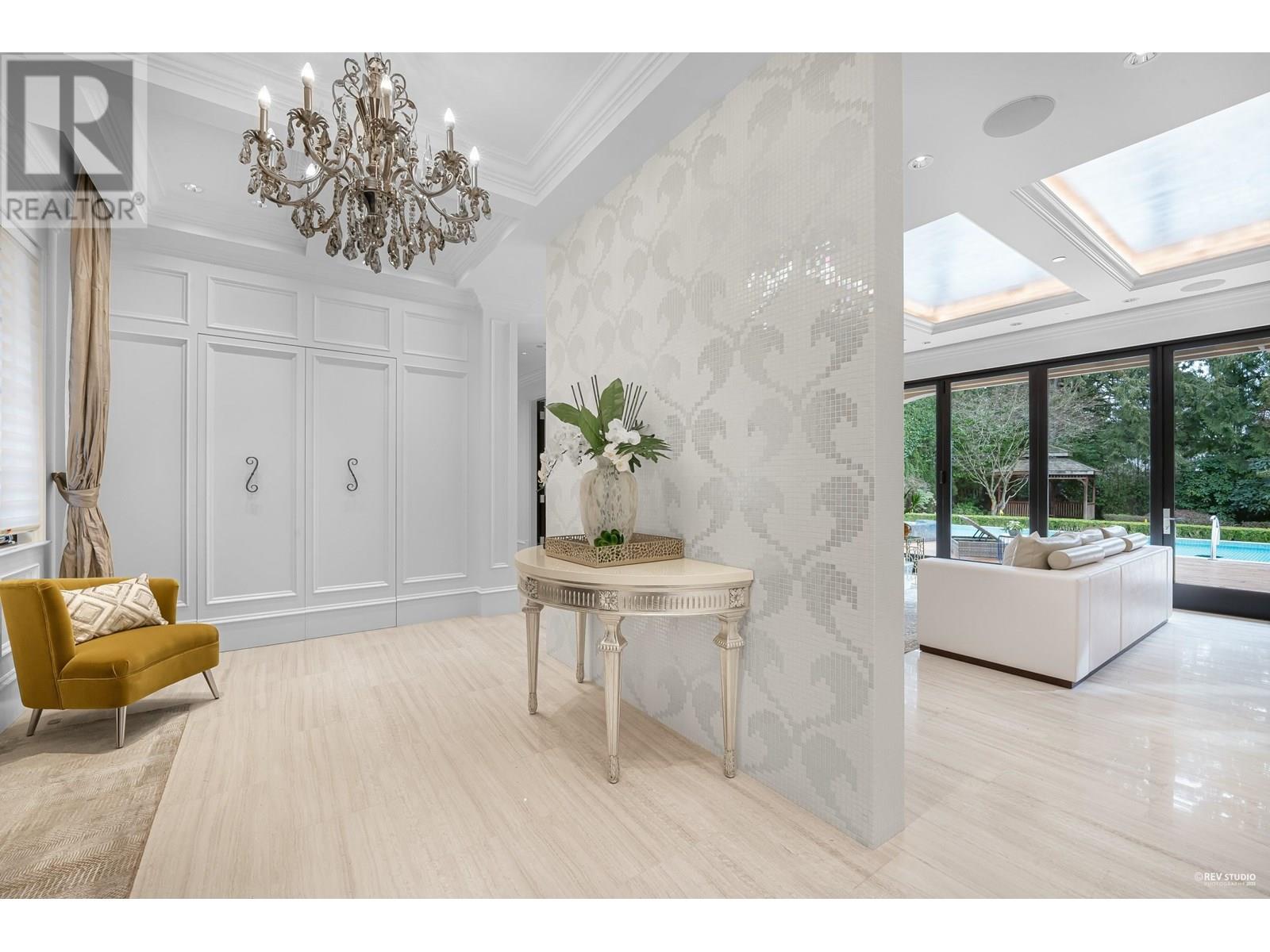 Property at 1630 AVONDALE AVENUE image 4