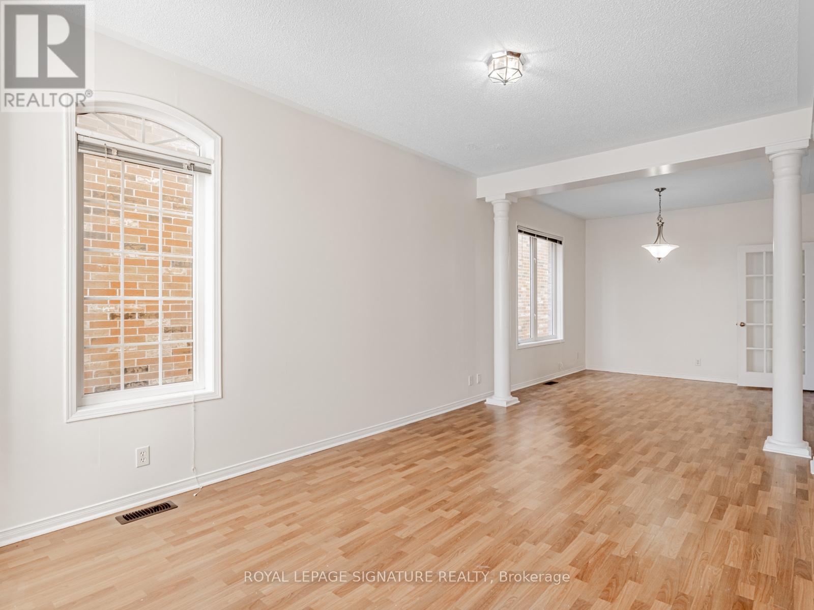 Property at 33 BILBERRY CRESCENT image 4