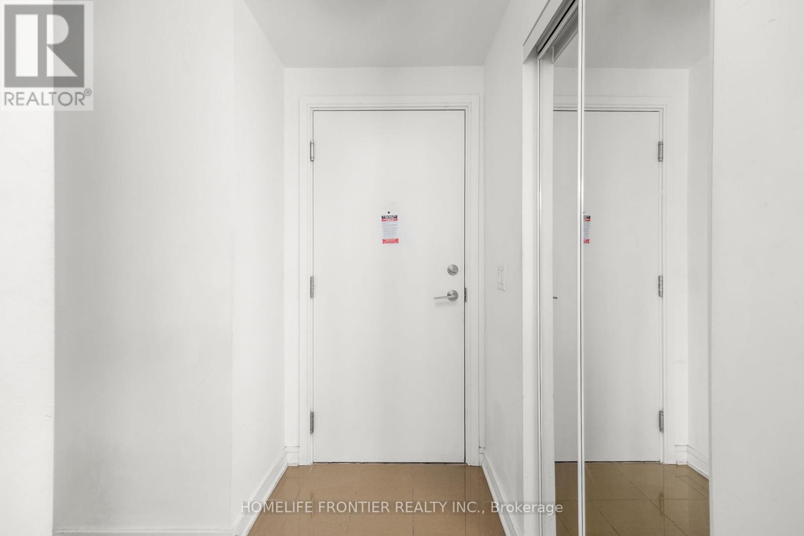 Property at SW404 - 9191 YONGE STREET image 5
