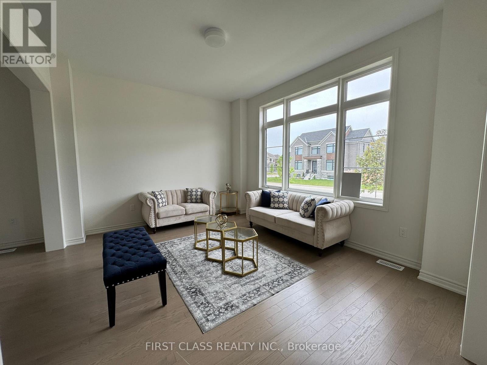 Property at 61 MARIGOLD BOULEVARD image 5