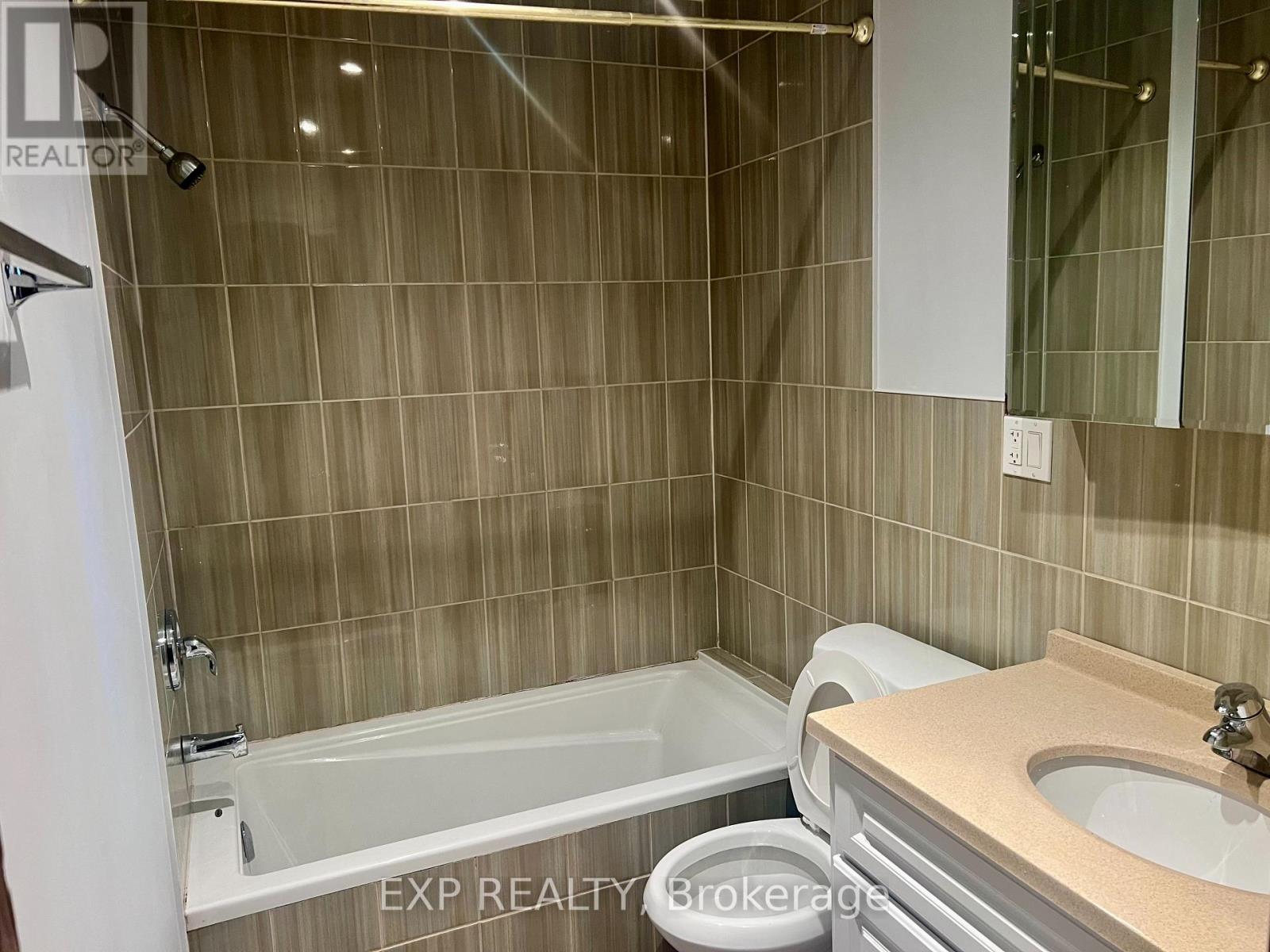 655 Browns Line, Toronto, Ontario  M8W 3V7 - Photo 25 - W12085232