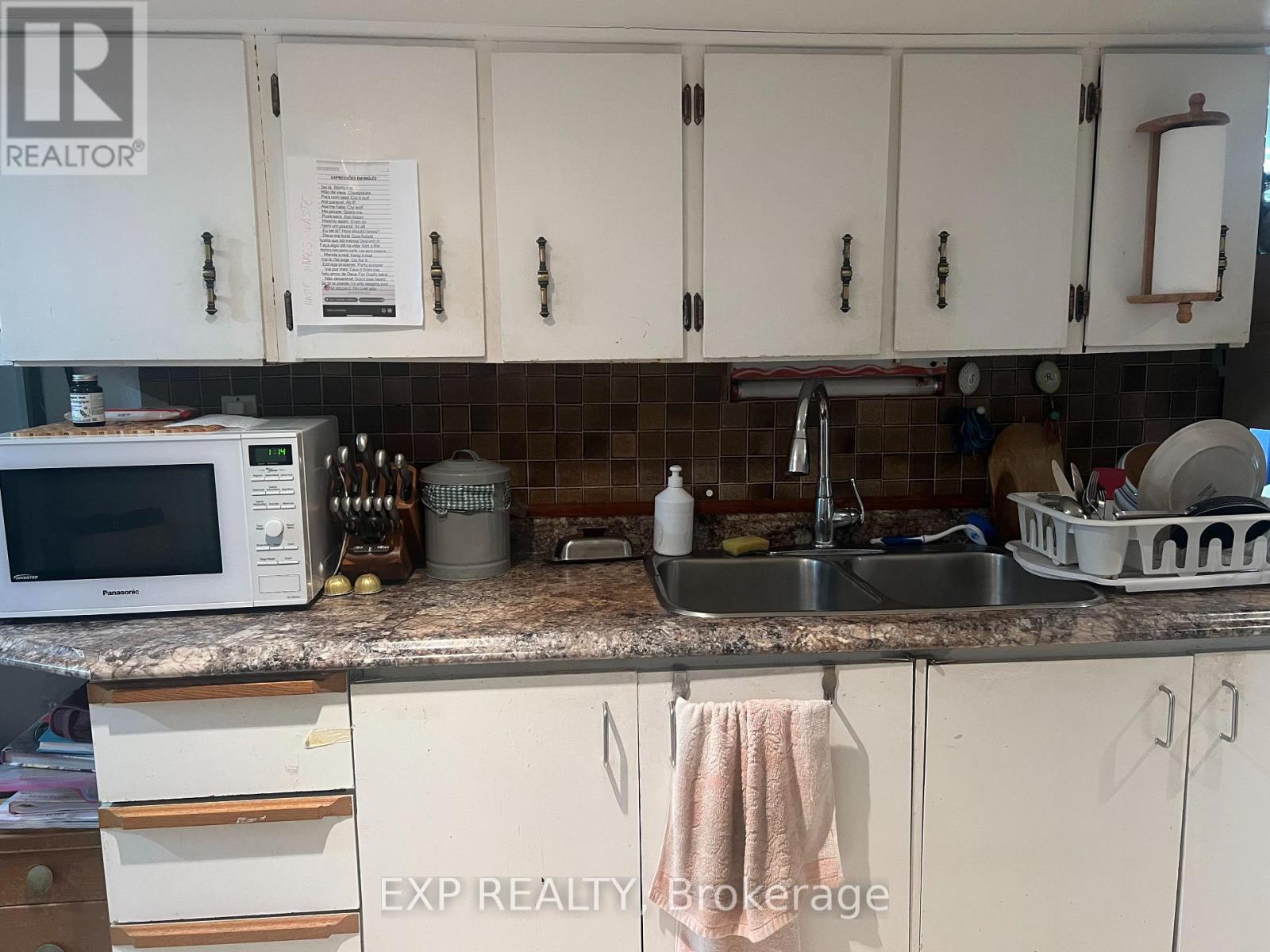 655 Browns Line, Toronto, Ontario  M8W 3V7 - Photo 35 - W12085232