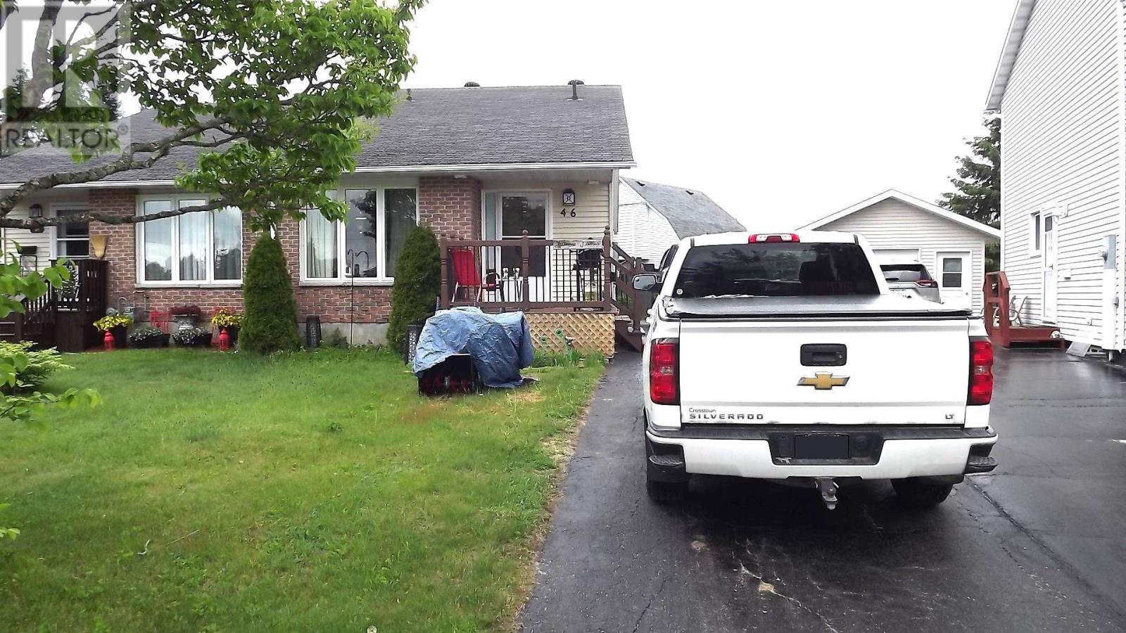 Property at 46 Stewart CRES image 1