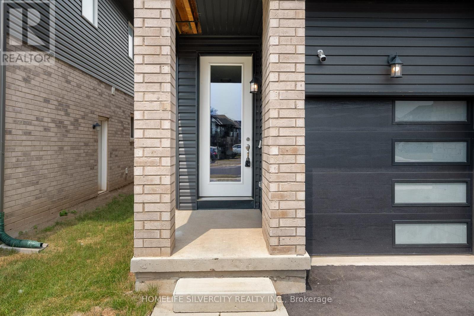 Property at 69 CAROLINE STREET image 3