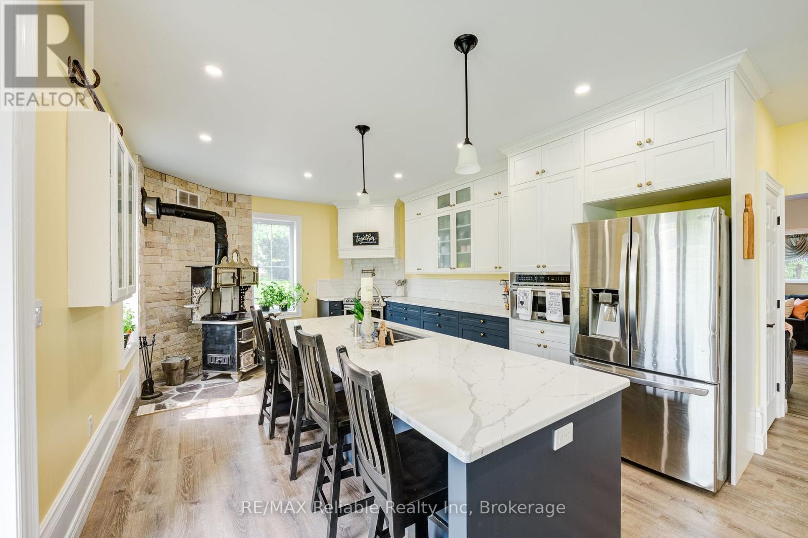 9 Mill Road, Huron East, Ontario  N0K 1G0 - Photo 6 - X12184648