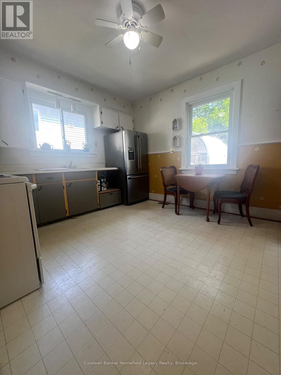 278 Albert Street, Stratford, Ontario  N5A 3K9 - Photo 13 - X12217236