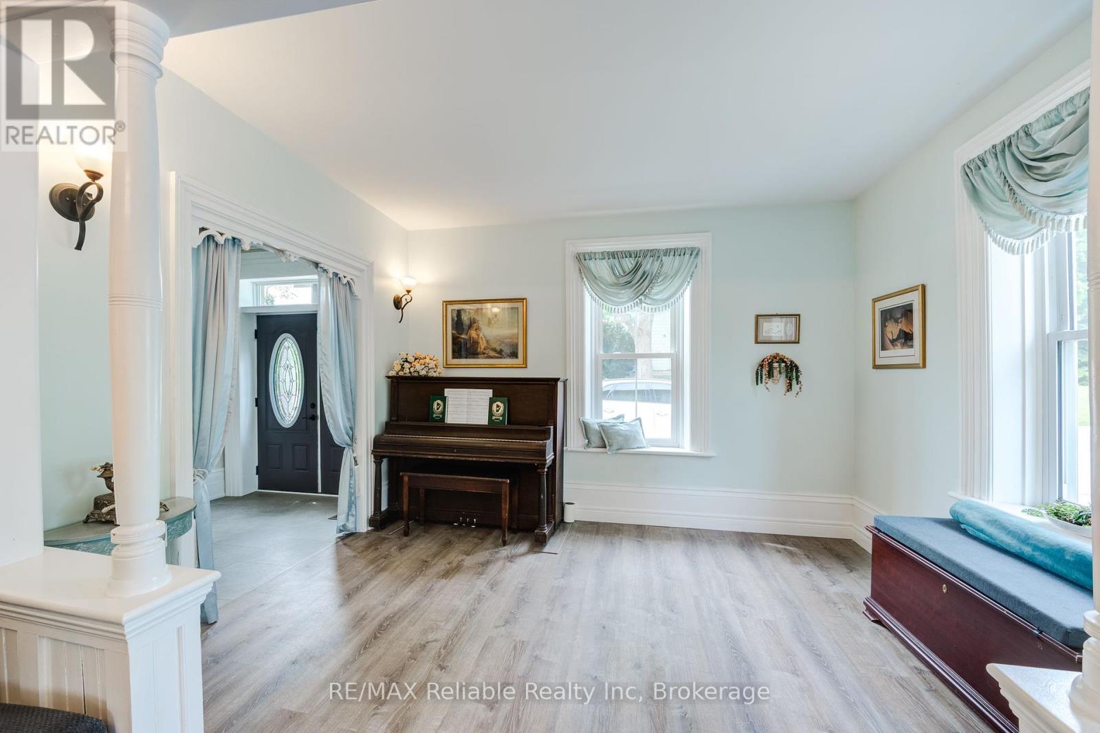 9 Mill Road, Huron East, Ontario  N0K 1G0 - Photo 15 - X12184648