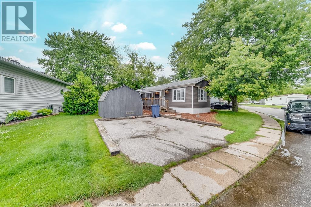 200 Steven Court, Essex, Ontario  N8M 2A8 - Photo 3 - 25015871