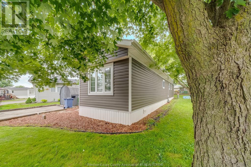 200 Steven Court, Essex, Ontario  N8M 2A8 - Photo 5 - 25015871