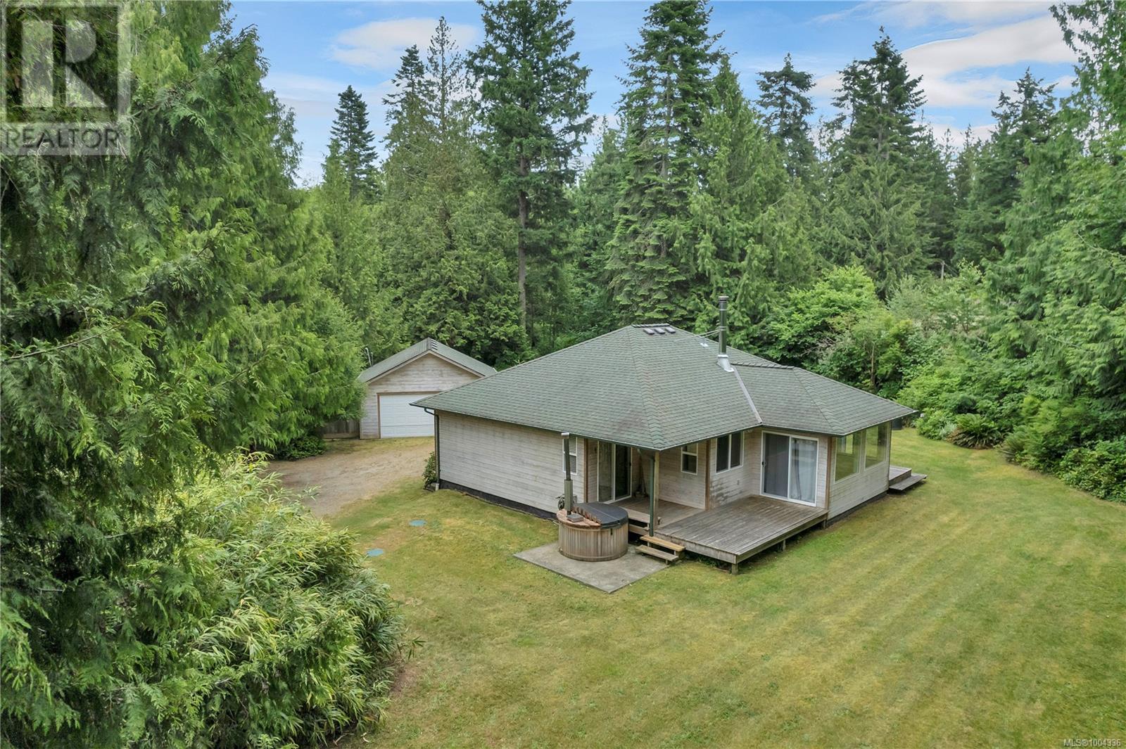 1531 Schooner Rd, quadra island, British Columbia V0P1H0