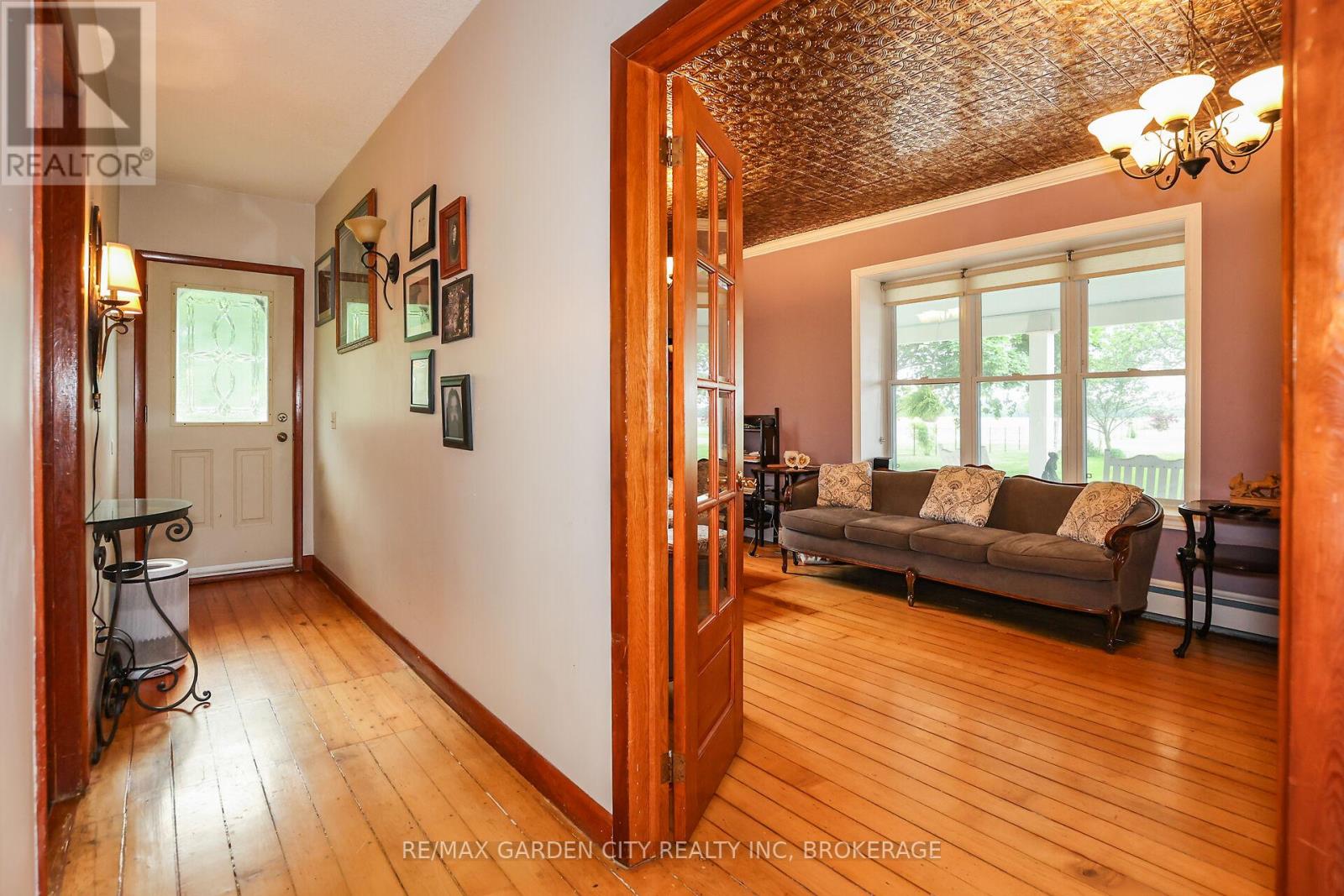 2460 Effingham Street, Pelham, Ontario  L0S 1C0 - Photo 16 - X12235325