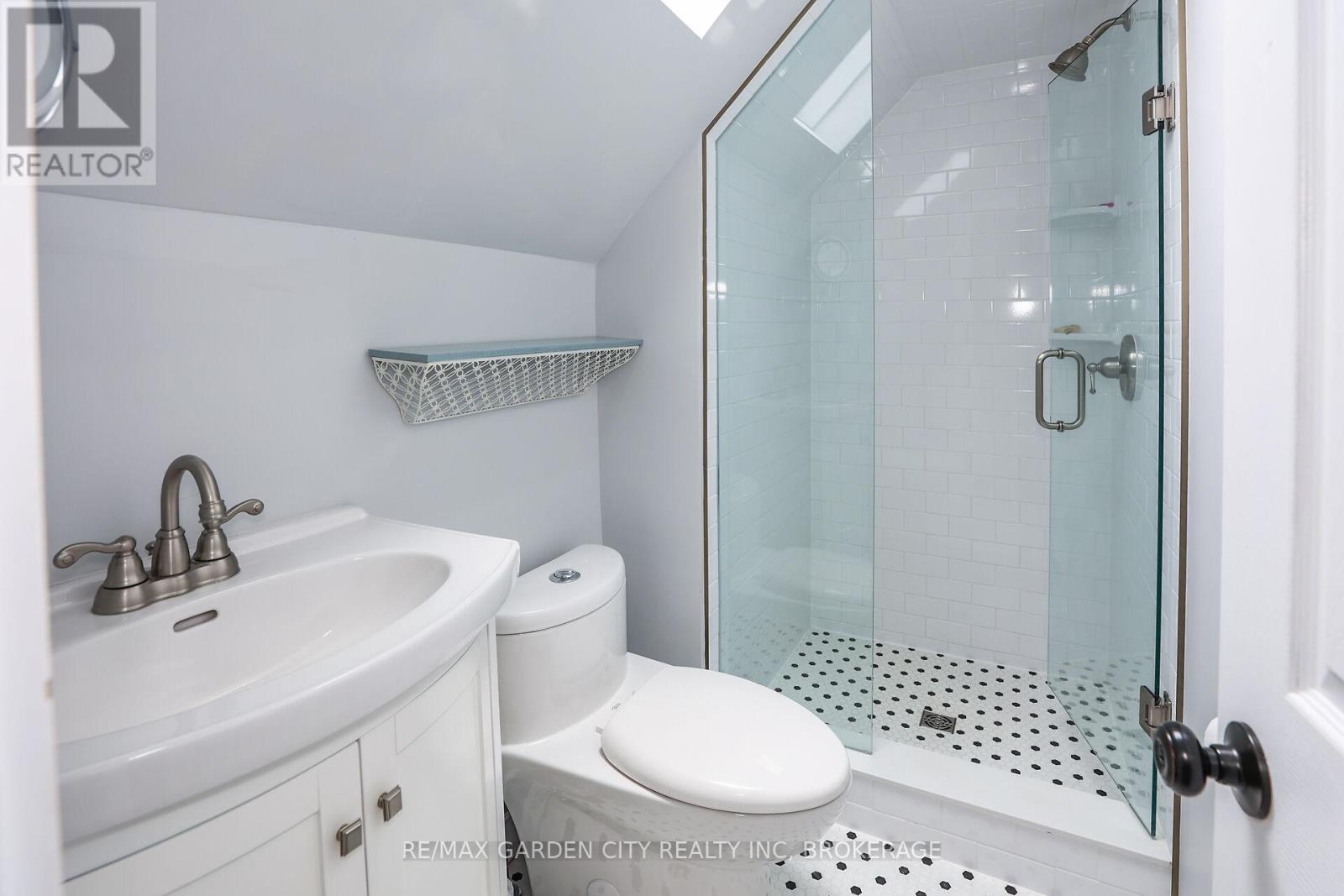 2460 Effingham Street, Pelham, Ontario  L0S 1C0 - Photo 27 - X12235325