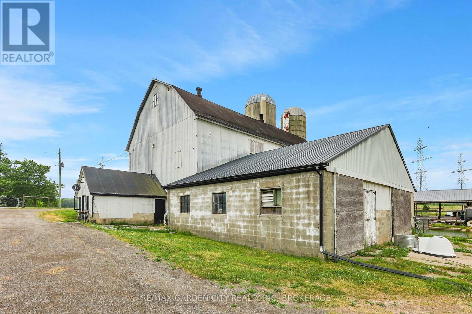 2460 Effingham Street, Pelham, Ontario  L0S 1C0 - Photo 38 - X12235325