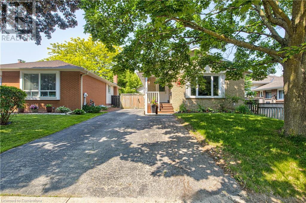 Property at 256 JOHANNA Drive image 2