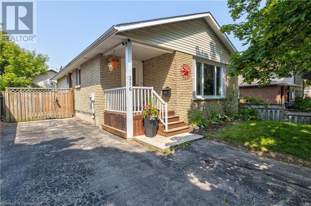 Property at 256 JOHANNA Drive image 4