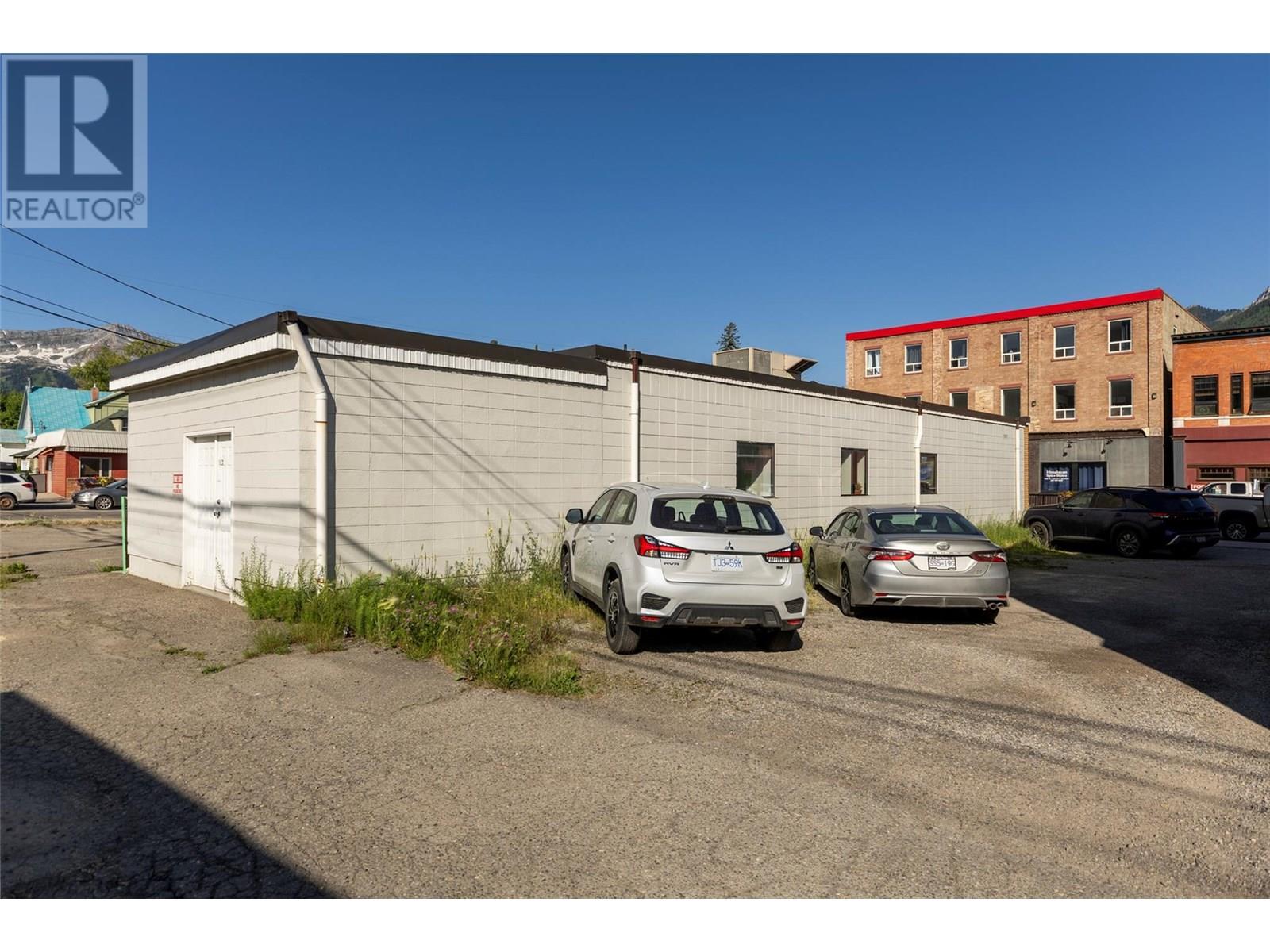302 2nd Avenue, Fernie, British Columbia  V0B 1M0 - Photo 8 - 10353206