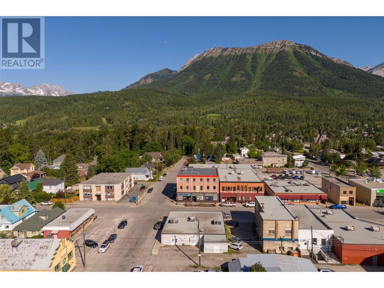 302 2nd Avenue, Fernie, British Columbia  V0B 1M0 - Photo 13 - 10353206