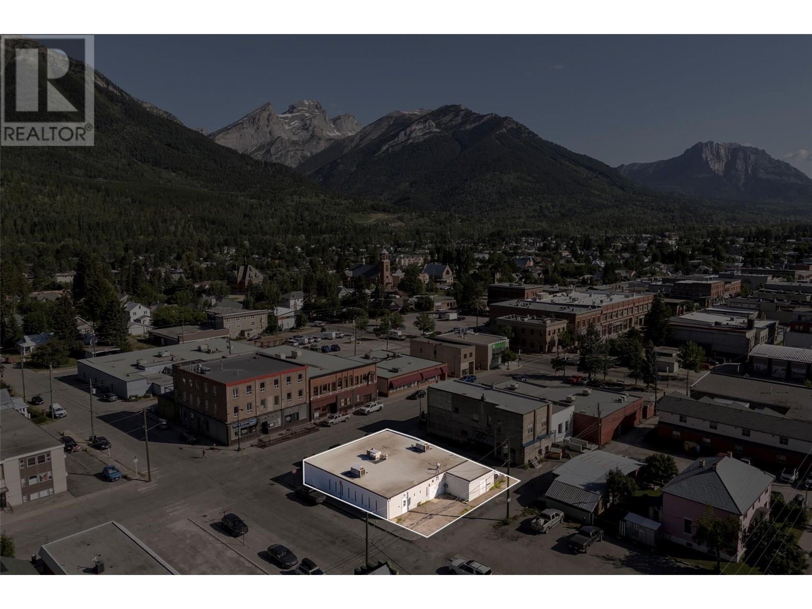 302 2nd Avenue, Fernie, British Columbia  V0B 1M0 - Photo 12 - 10353206