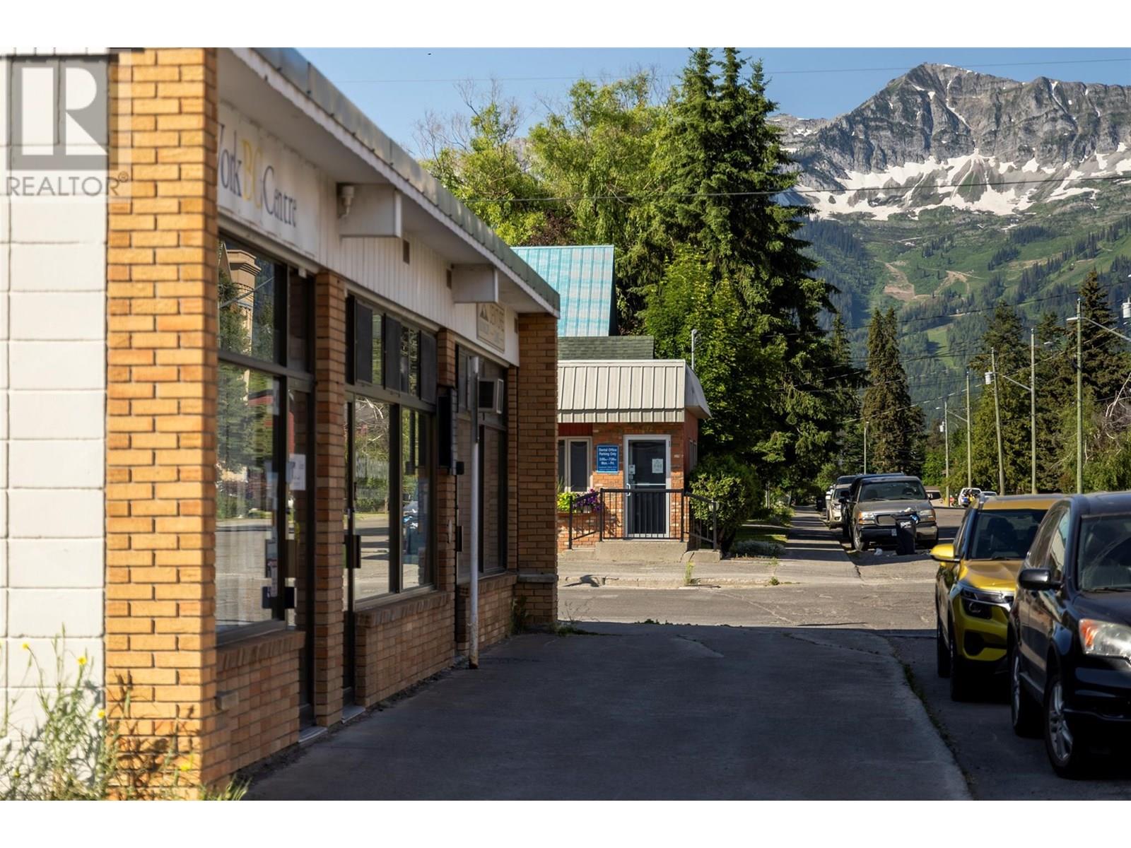 302 2nd Avenue, Fernie, British Columbia  V0B 1M0 - Photo 1 - 10353206