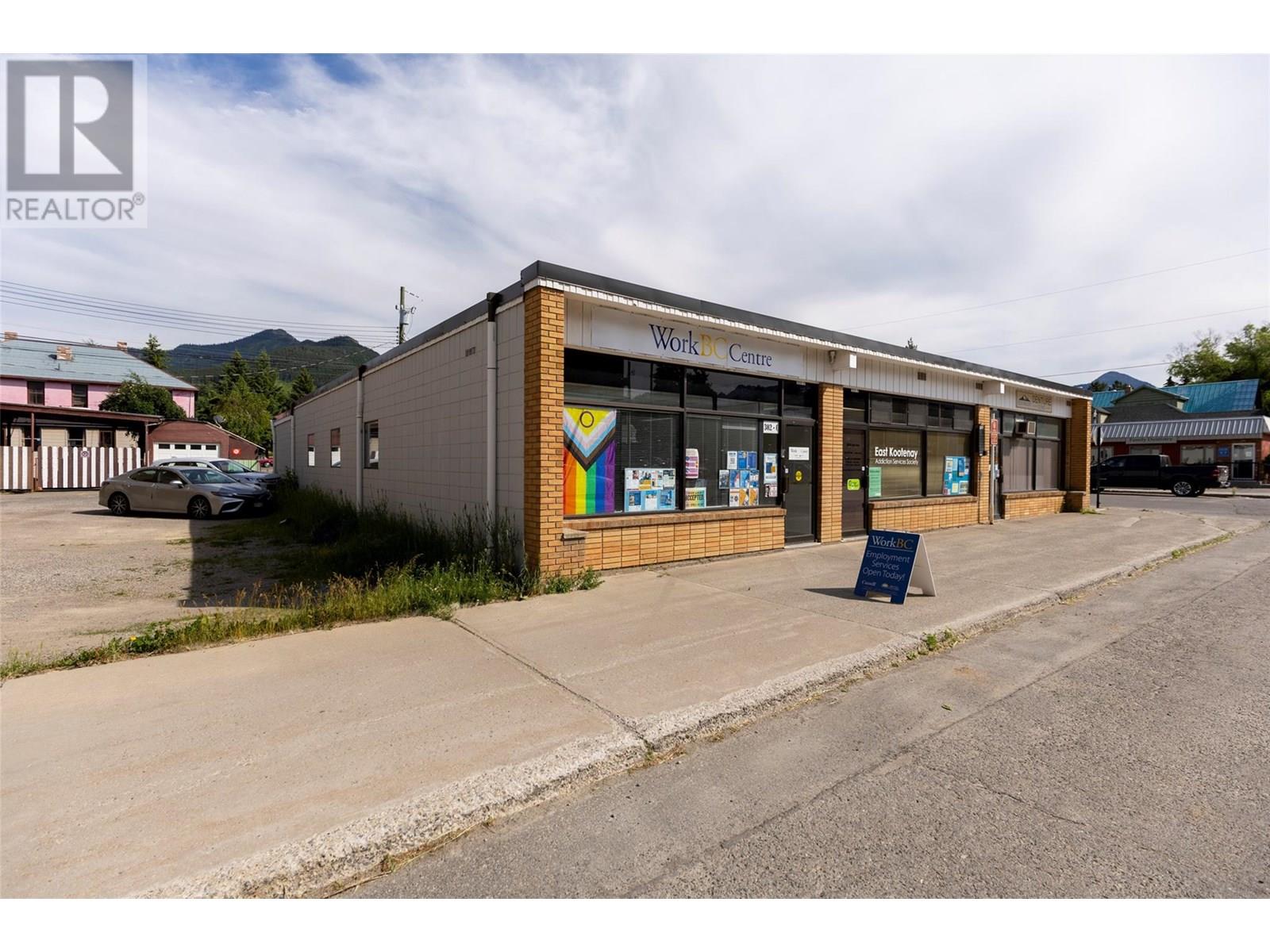 302 2nd Avenue, Fernie, British Columbia  V0B 1M0 - Photo 5 - 10353206