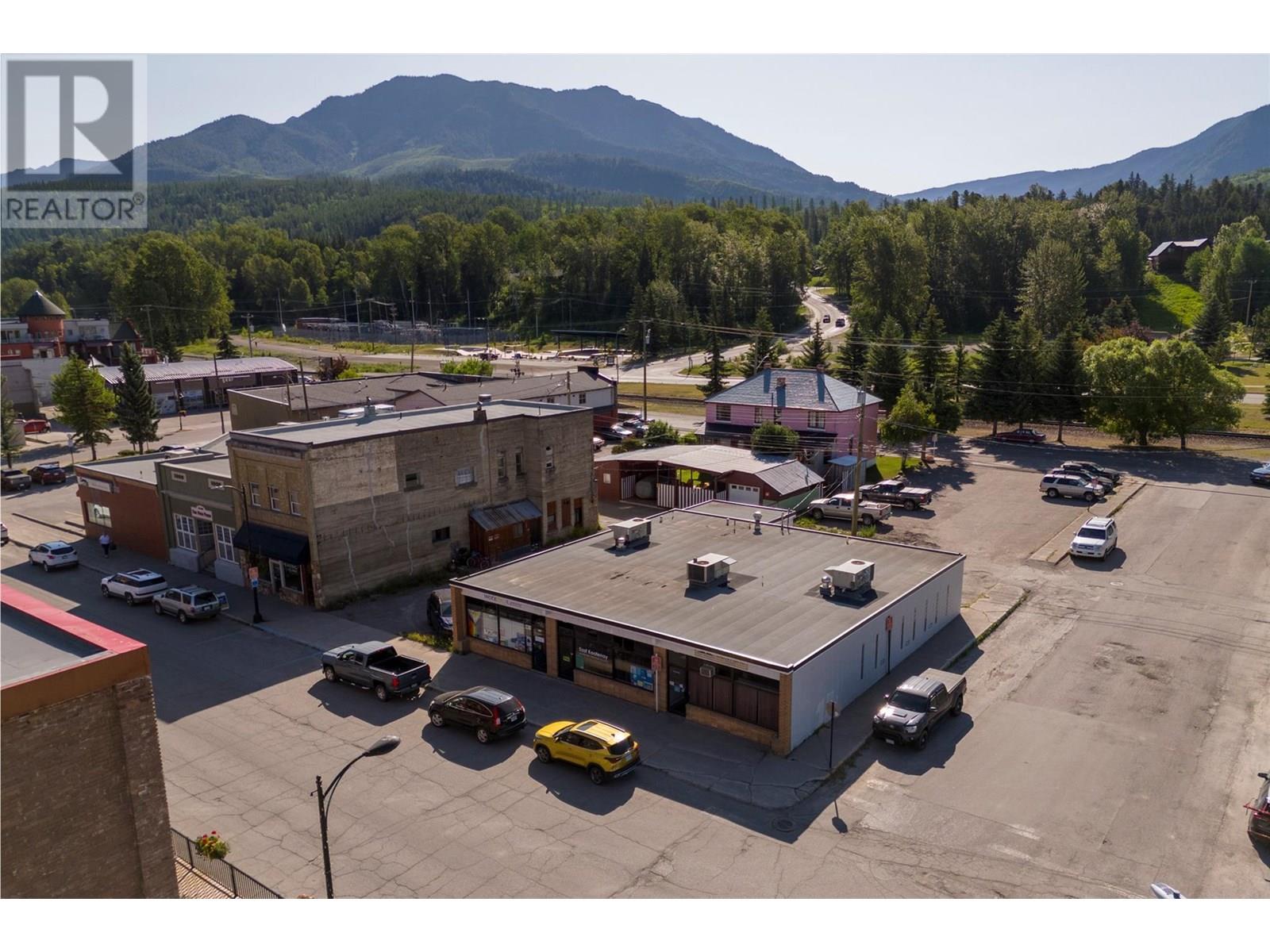 302 2nd Avenue, Fernie, British Columbia  V0B 1M0 - Photo 18 - 10353206