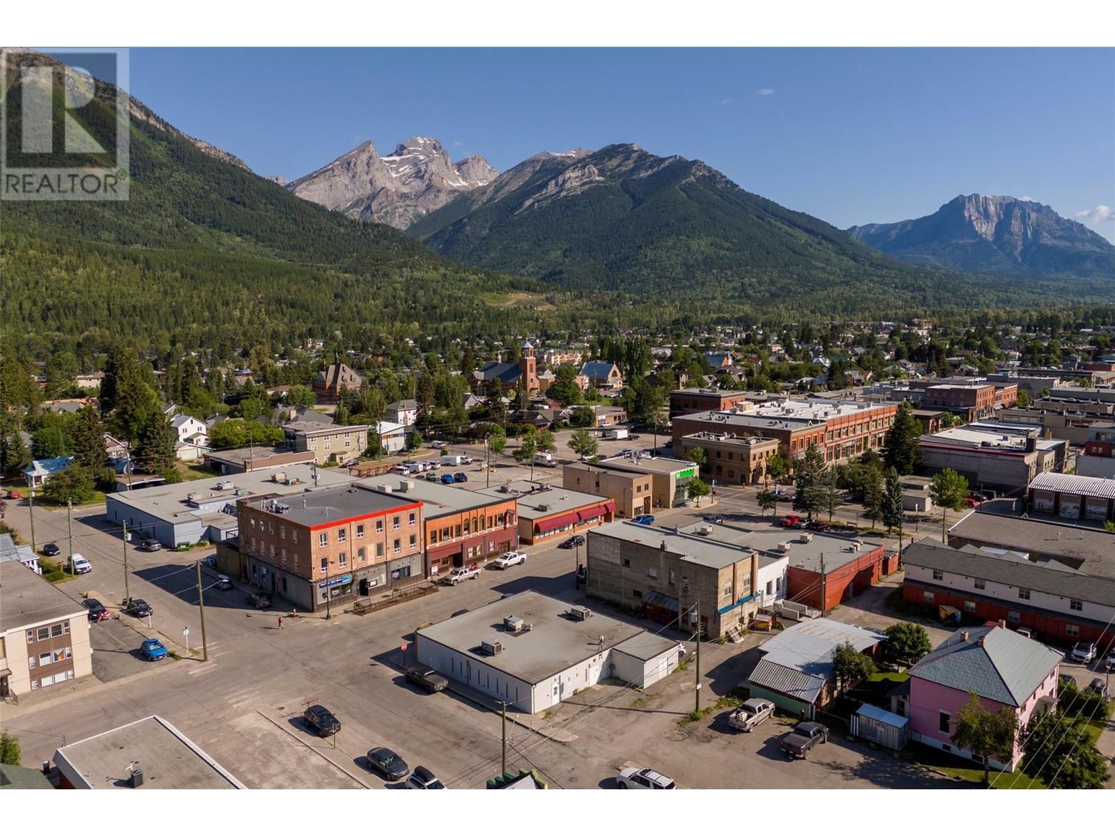 302 2nd Avenue, Fernie, British Columbia  V0B 1M0 - Photo 11 - 10353206