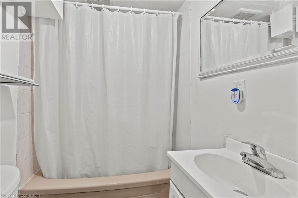 50 West 4th Street, Hamilton, Ontario  L9C 3M4 - Photo 19 - 40744264